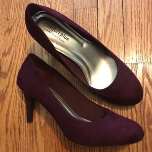 Wine colored comfort heels